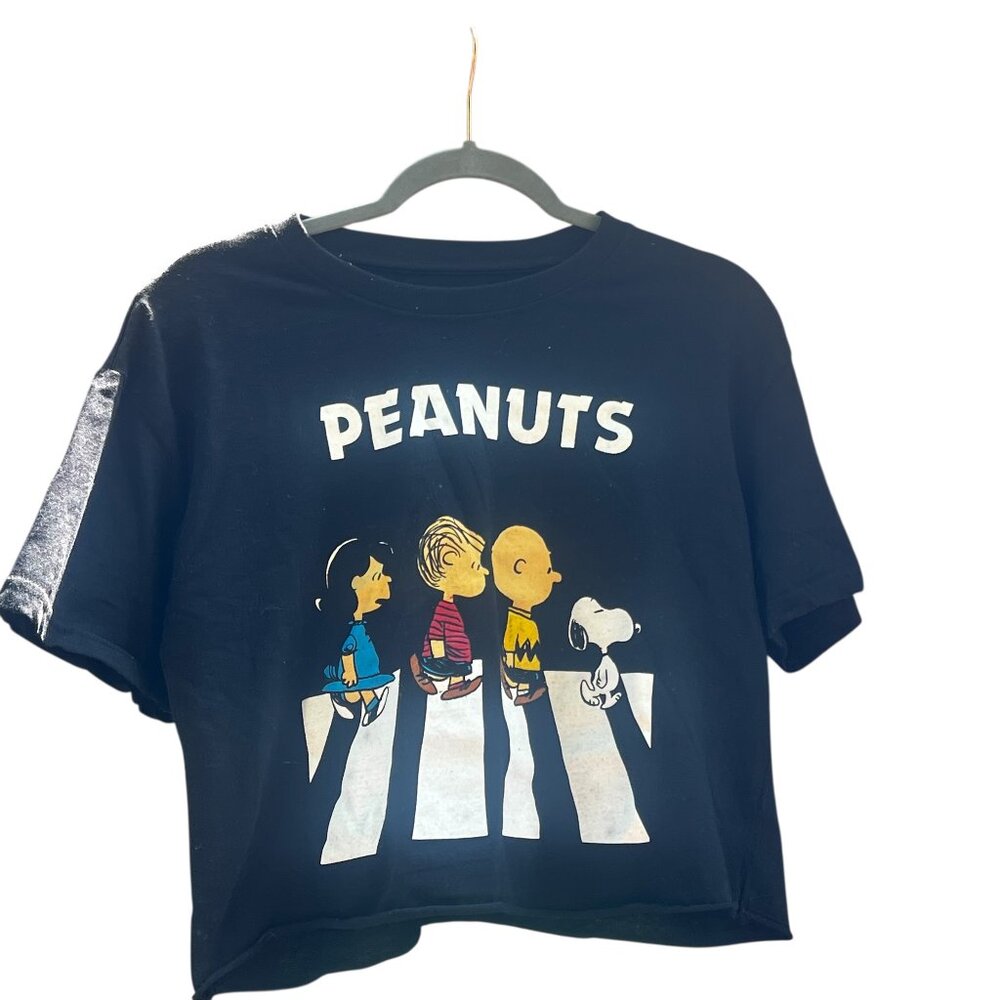 Peanuts Abbey Road Cropped Black t-shirt
